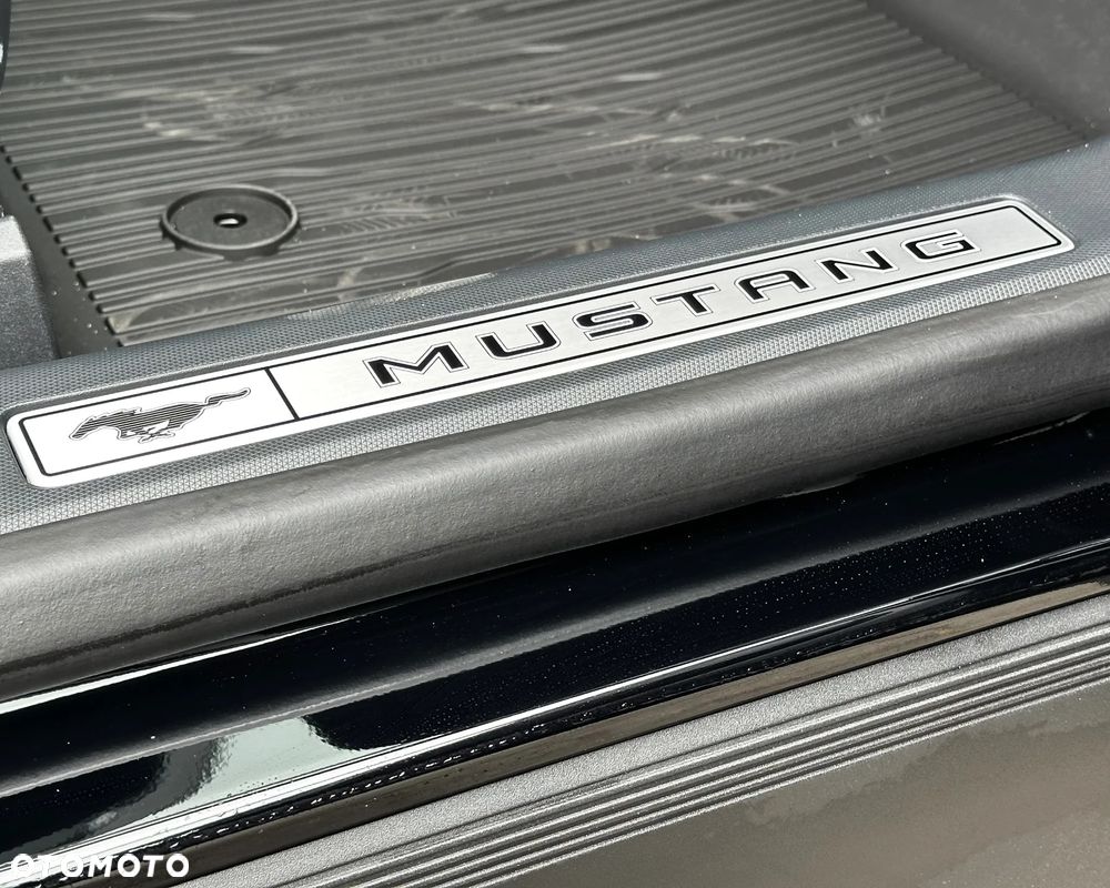 Ford Mustang Mach-E 75kWh AWD Premium - 24