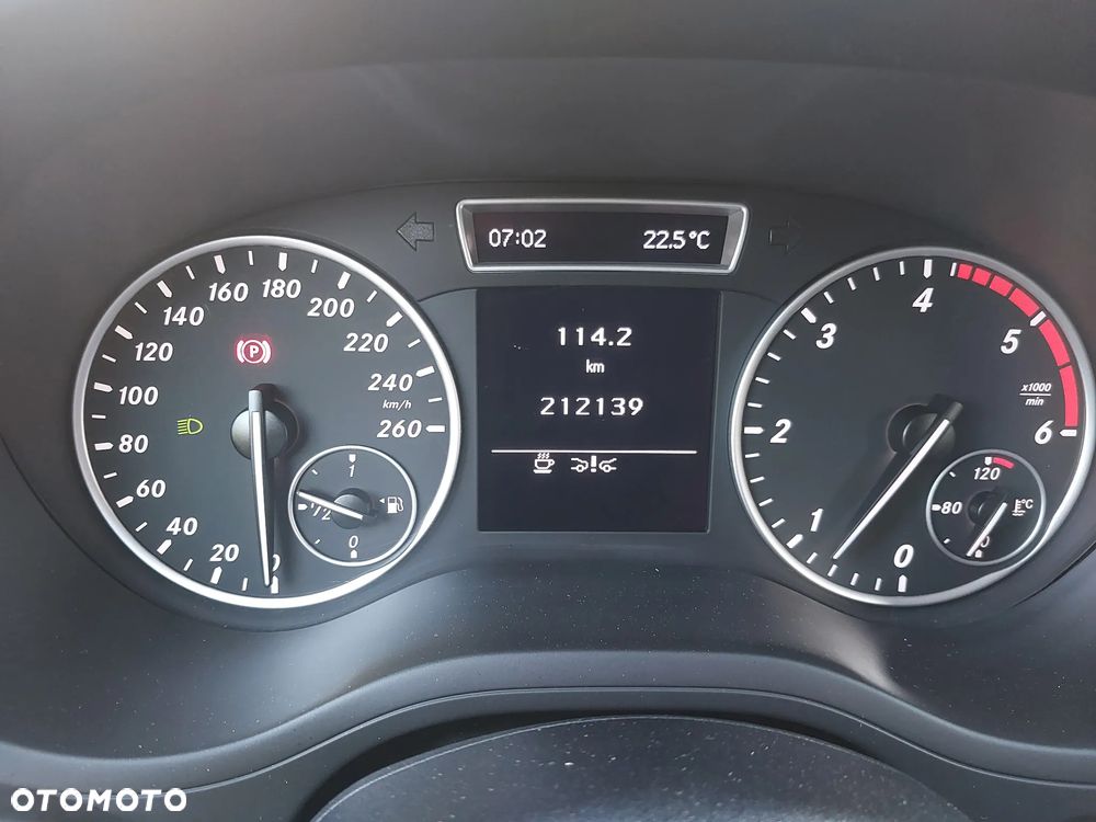 Mercedes-Benz Klasa B 180 CDI (BlueEFFICIENCY) - 19