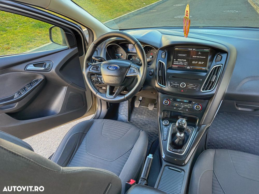 Ford Focus - 5