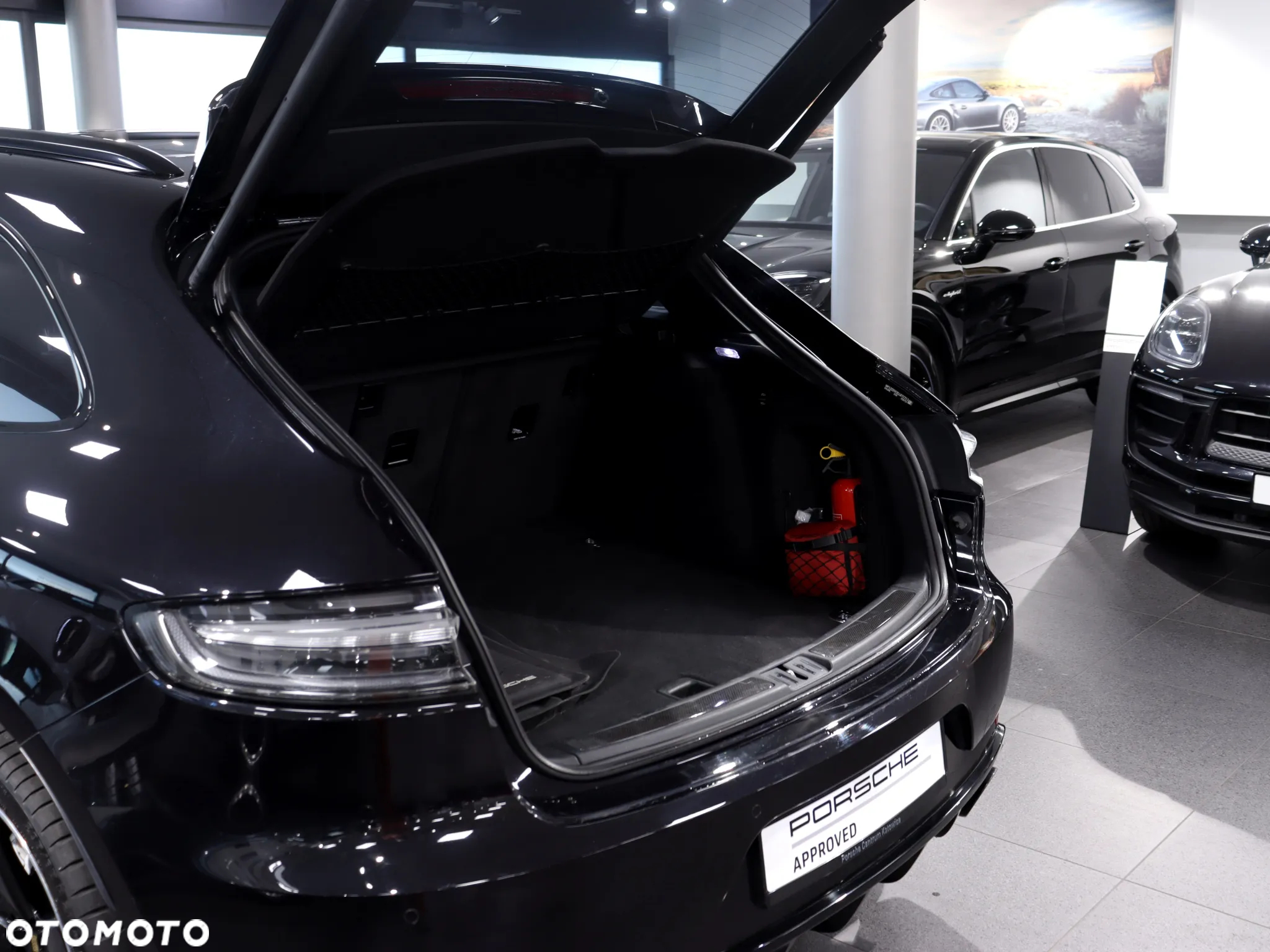 Porsche Macan Turbo - 34