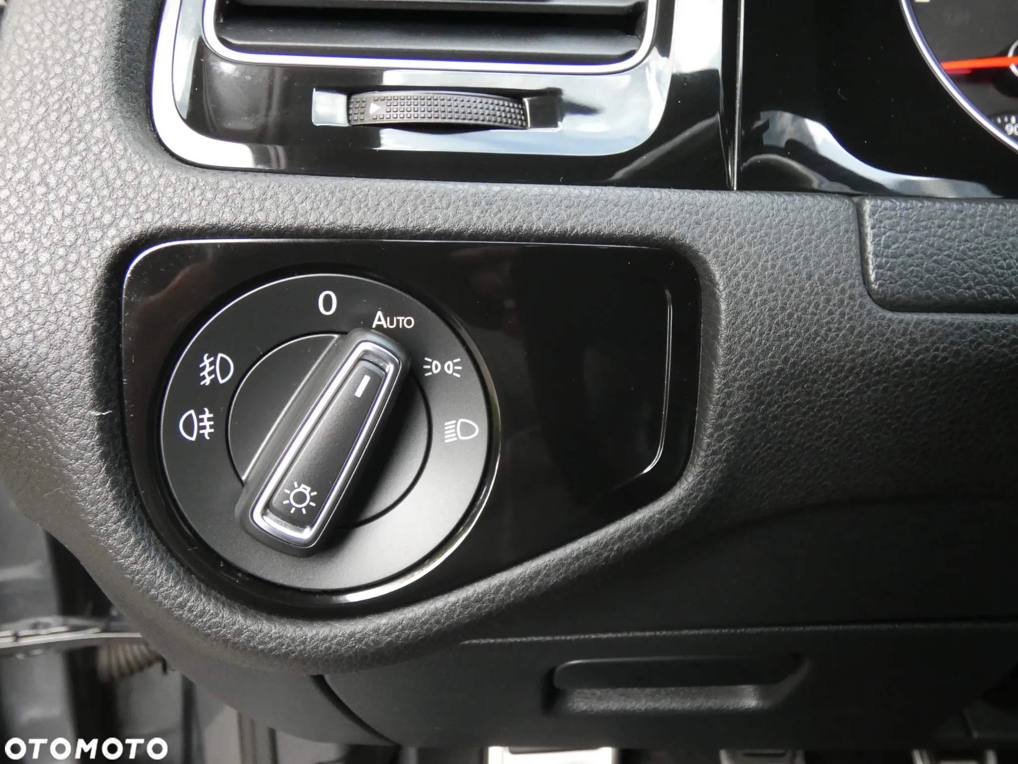 Volkswagen Golf VII 2.0 TDI BMT GTD - 24