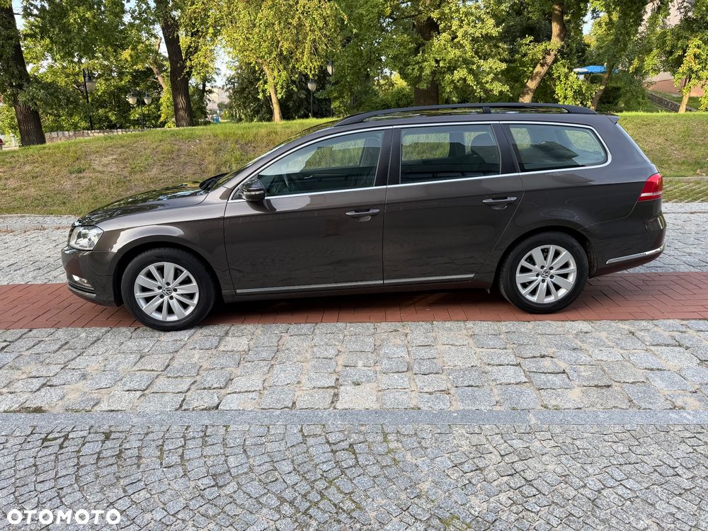 Volkswagen Passat 2.0 TDI BlueMotion Technology Exclusive - 30
