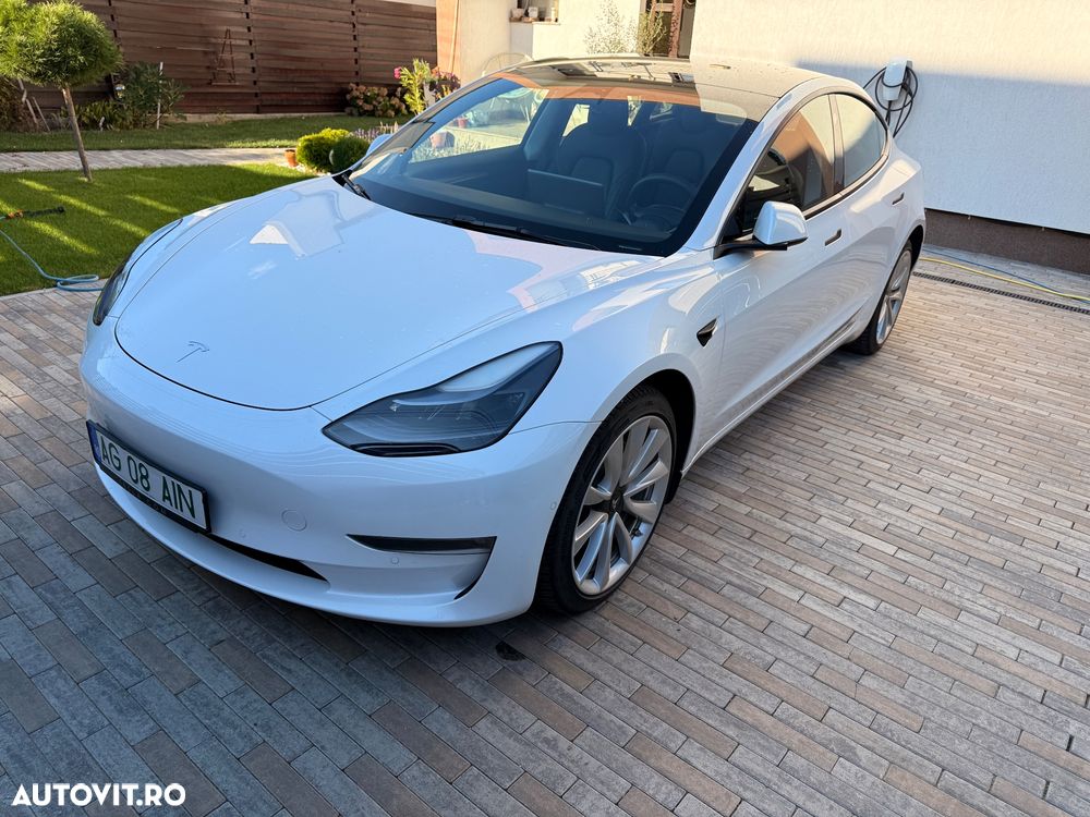Tesla Model 3 - 7