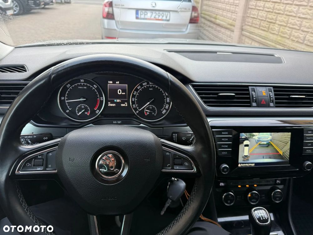 Skoda Superb 1.6 TDI Style - 10