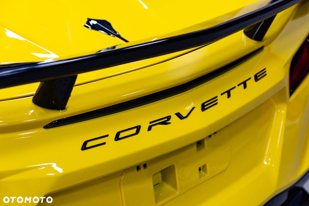 Chevrolet Corvette - 14