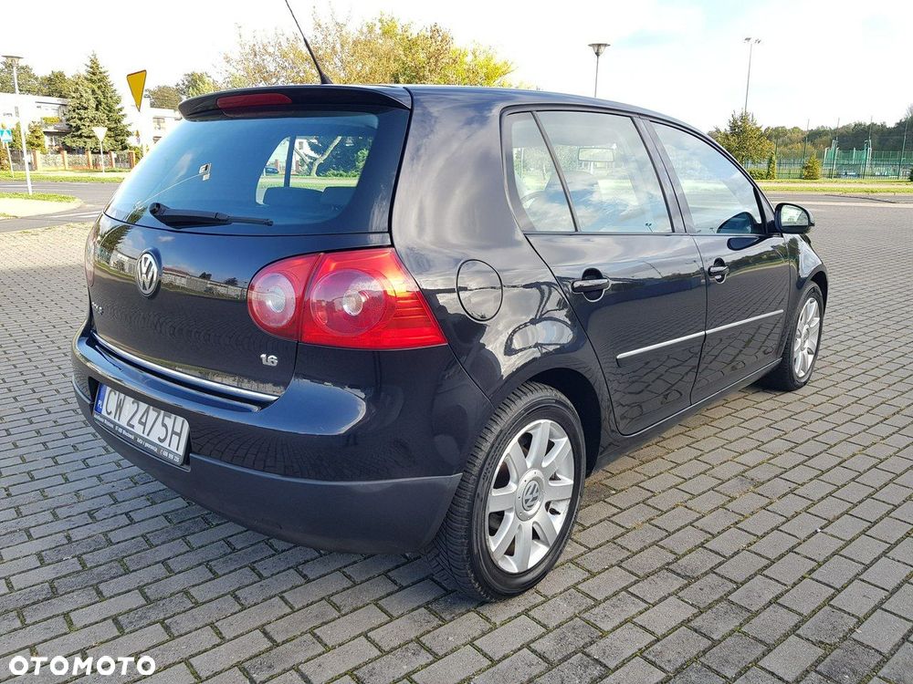 Volkswagen Golf 1.6 Comfortline - 5