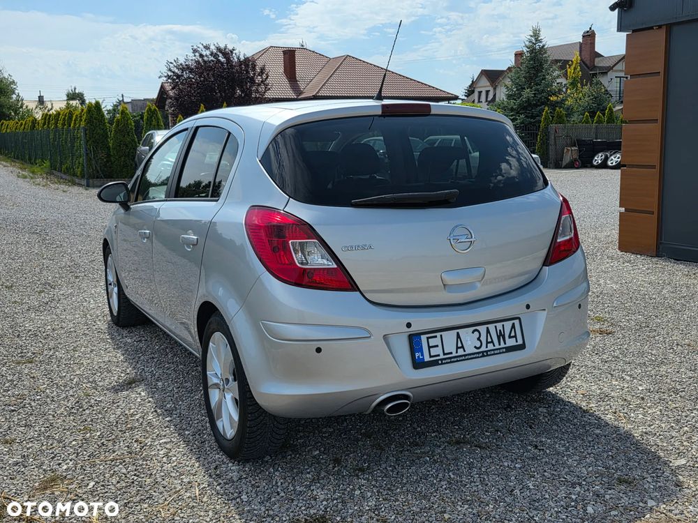 Opel Corsa 1.4 16V 150 Jahre - 8