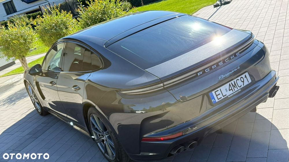 Porsche Panamera 4 - 3