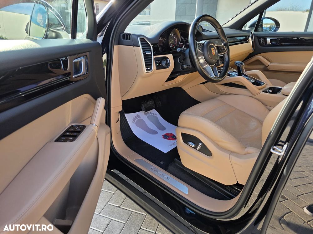Porsche Cayenne - 13