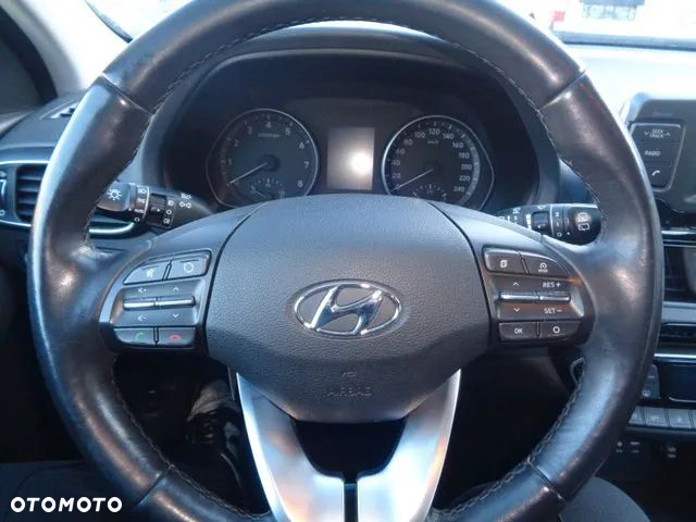 Hyundai i30 - 24