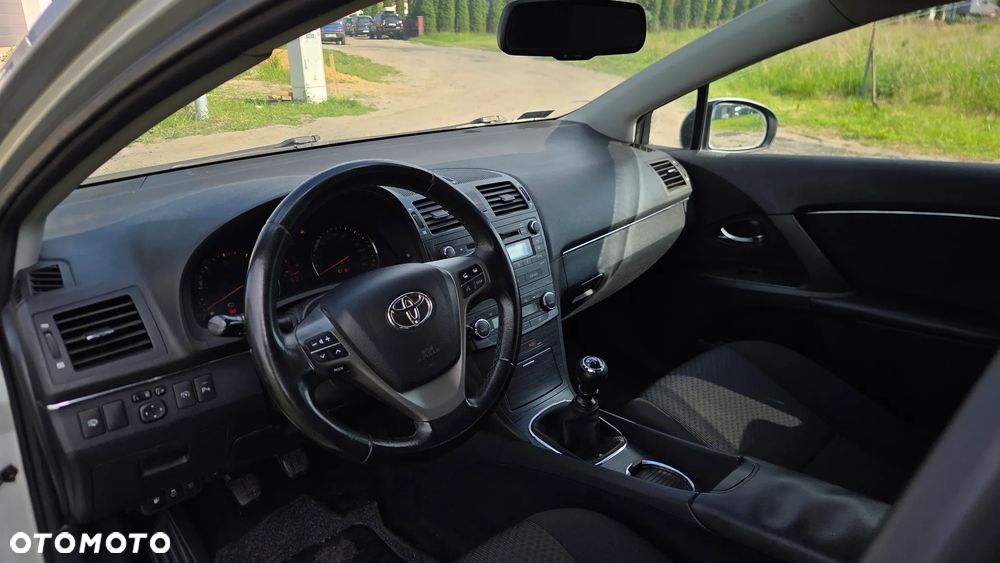 Toyota Avensis 2.2 D-4D 2010 - 8