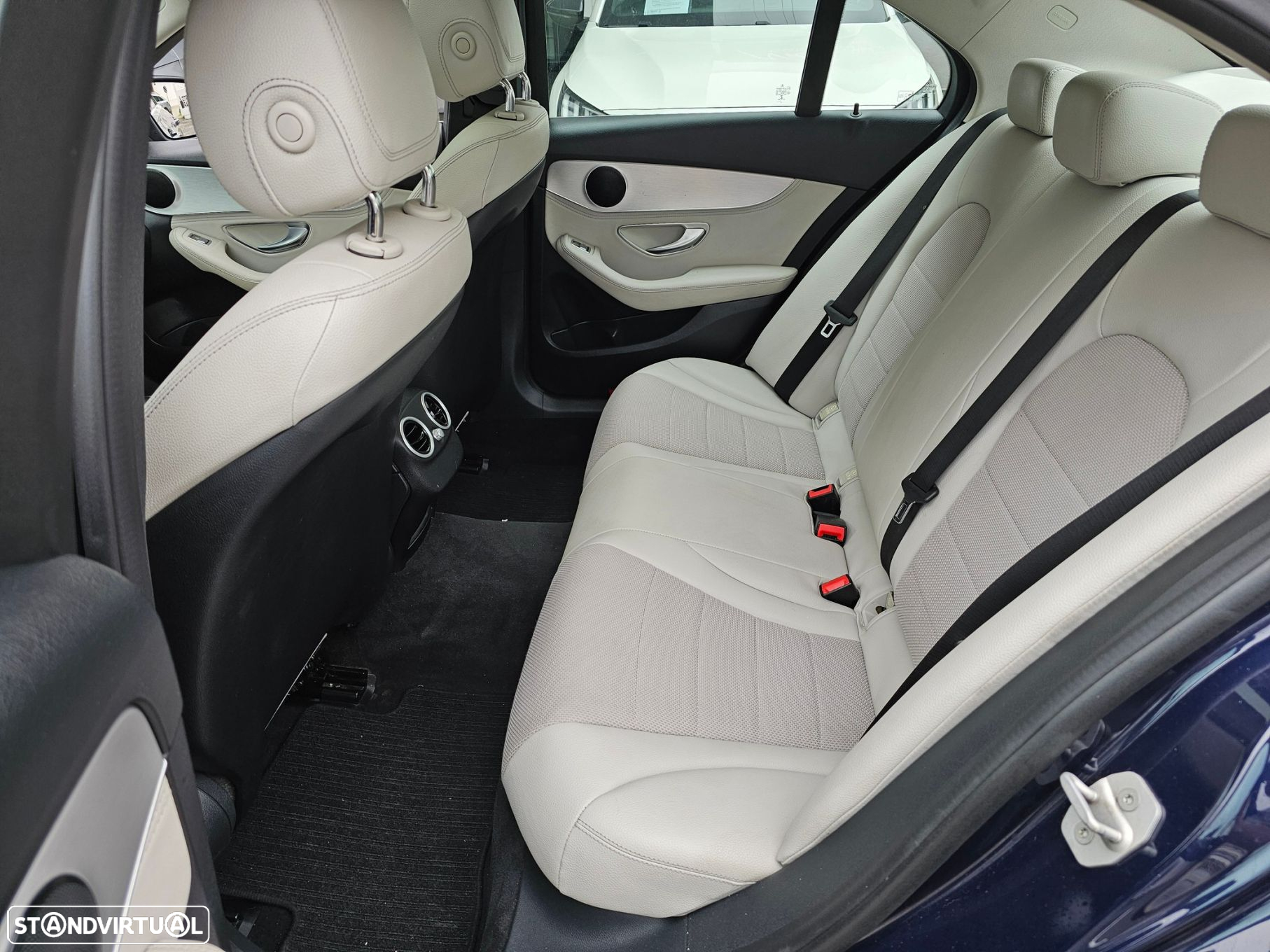 Mercedes-Benz C 350 e - 8