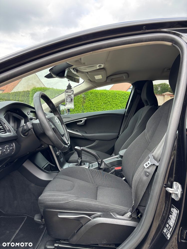 Volvo V40 D2 Momentum - 13