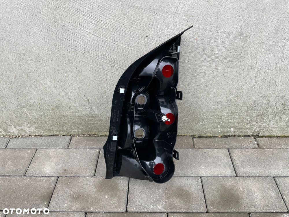 LAMPA TYLNA LEWA VW UP  2011-2016 - NOWA ULO - 2