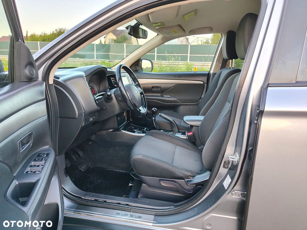 Mitsubishi Outlander 2.0 City Style 2WD - 12