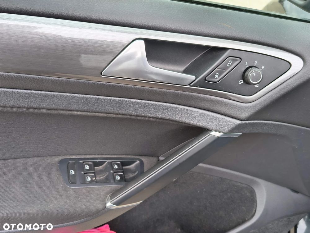 Volkswagen Golf 1.2 TSI BMT Trendline - 6