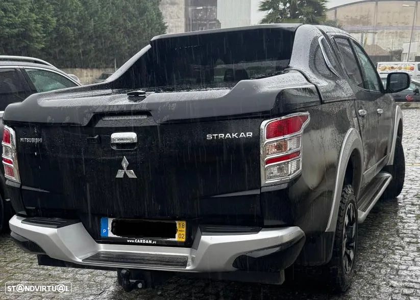 Mitsubishi L200 2.4 DI-D CD Sportbox Space Cab Strakar 4WD - 4