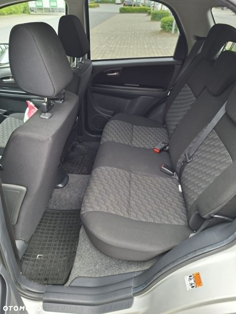 Suzuki SX4 - 11
