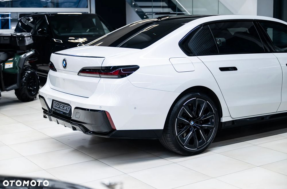 BMW Seria 7 740d xDrive sport - 12