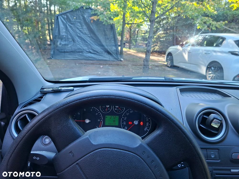 Ford Fiesta 1.3 - 5