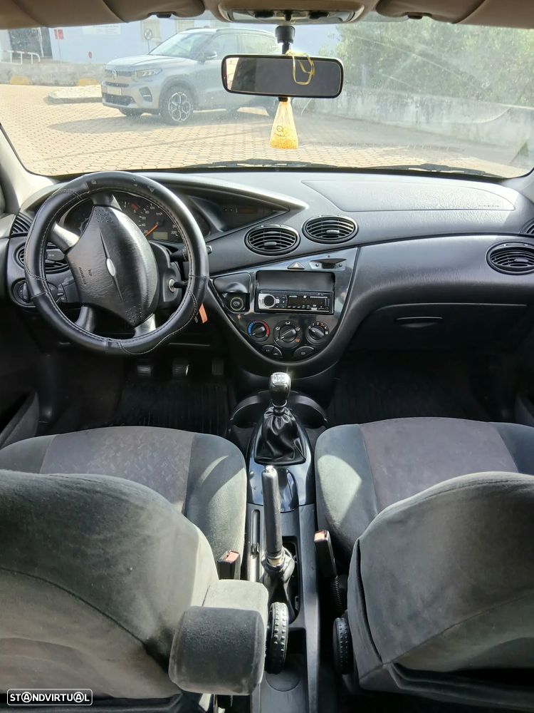 Ford Focus 1.8 TDdi Ghia - 10