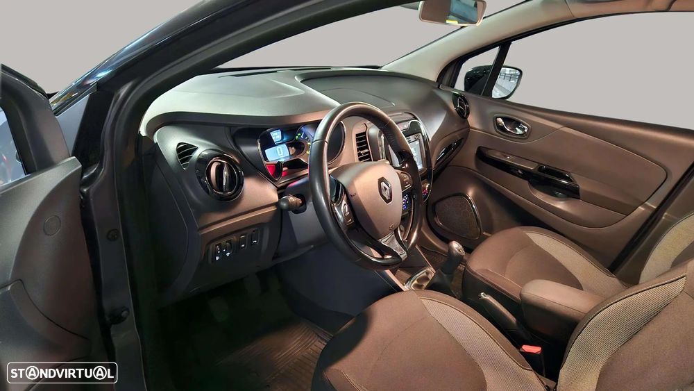 Renault Captur 1.5 dCi Exclusive - 17