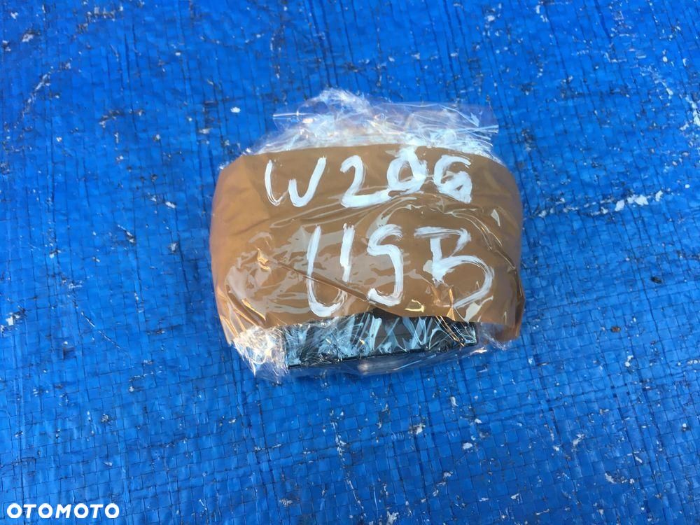 Mercedes W206 C Klasa Gniazdo Port USB A2238201705 - 5