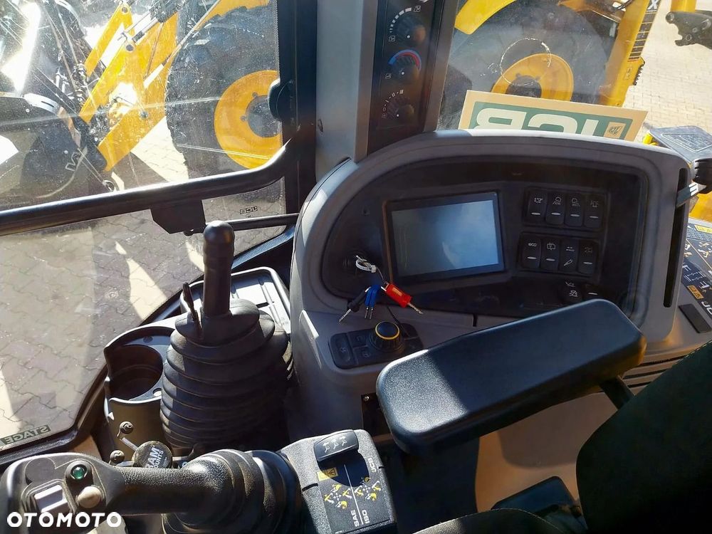 JCB 3CX Plus EH - 11