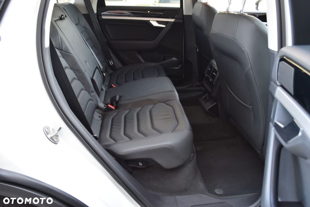 Volkswagen Touareg - 37