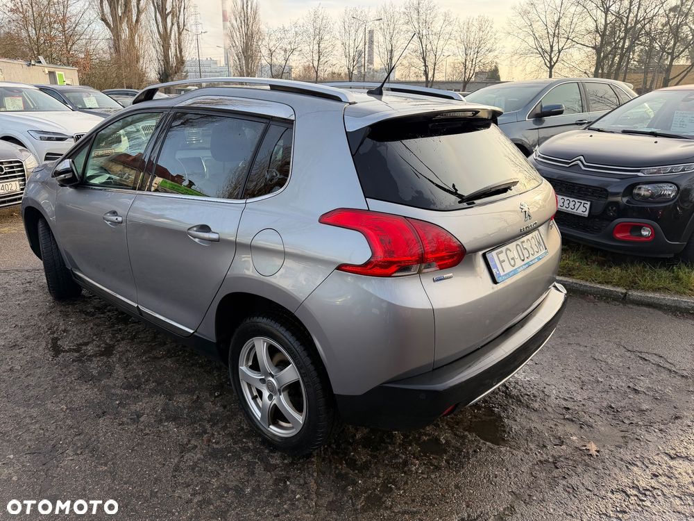 Peugeot 2008 - 11