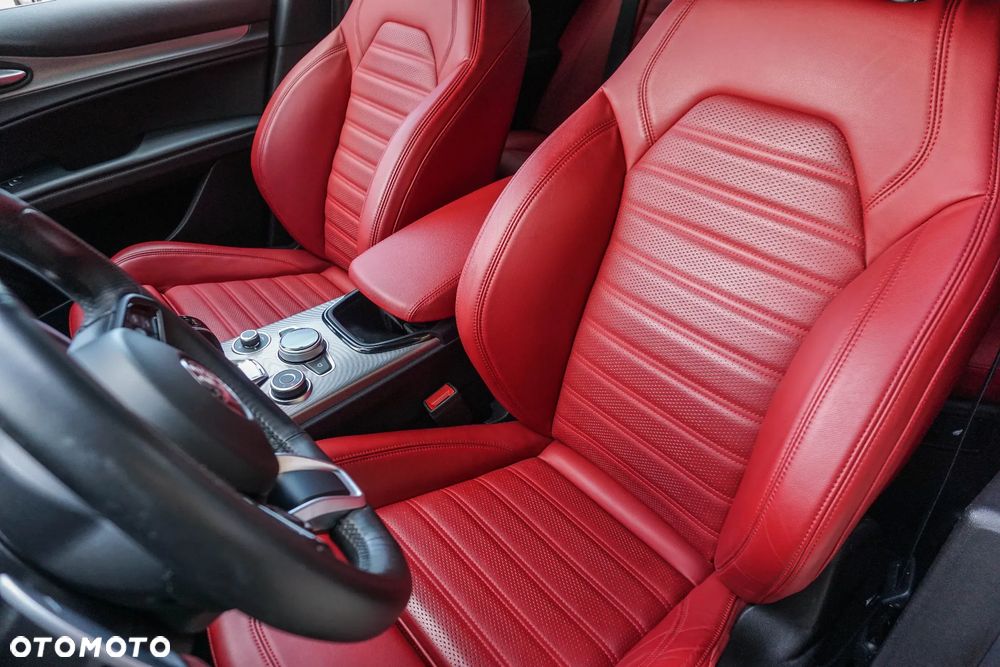 Alfa Romeo Stelvio 2.0 Turbo Veloce Q4 - 29