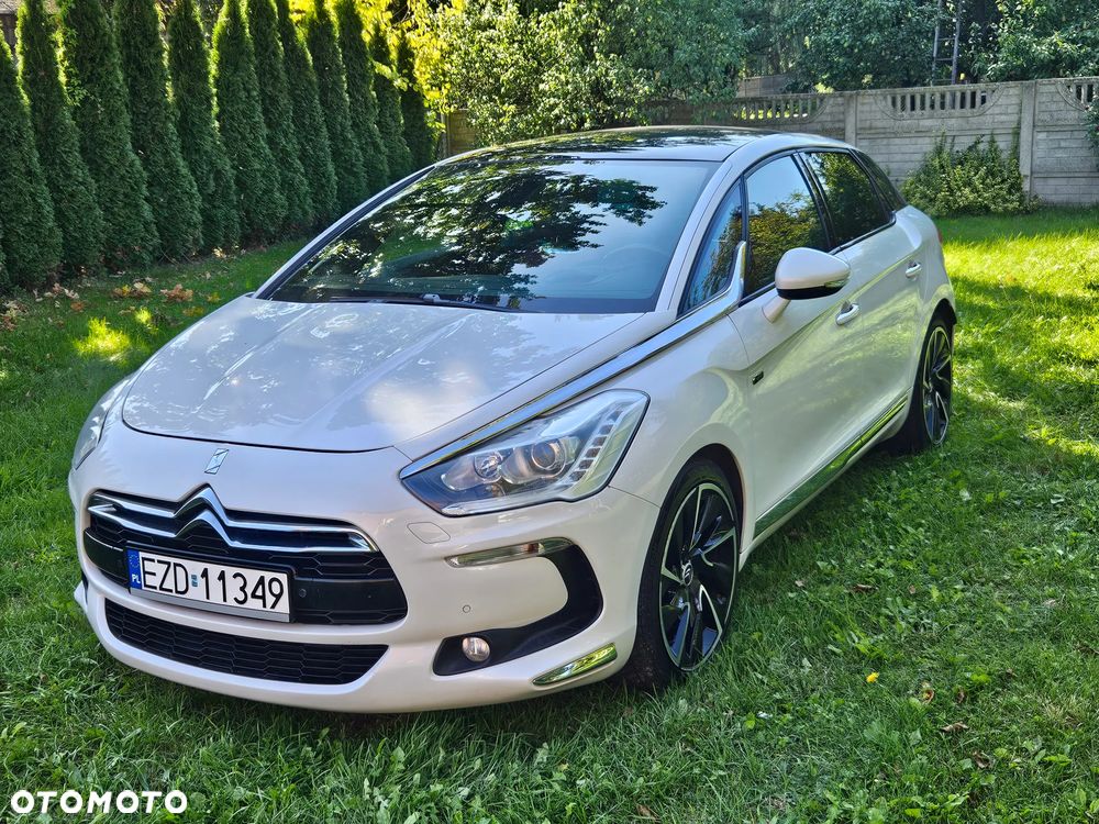 Citroën DS5 2.0 HDi Hybrid4 SoChic MCP - 2