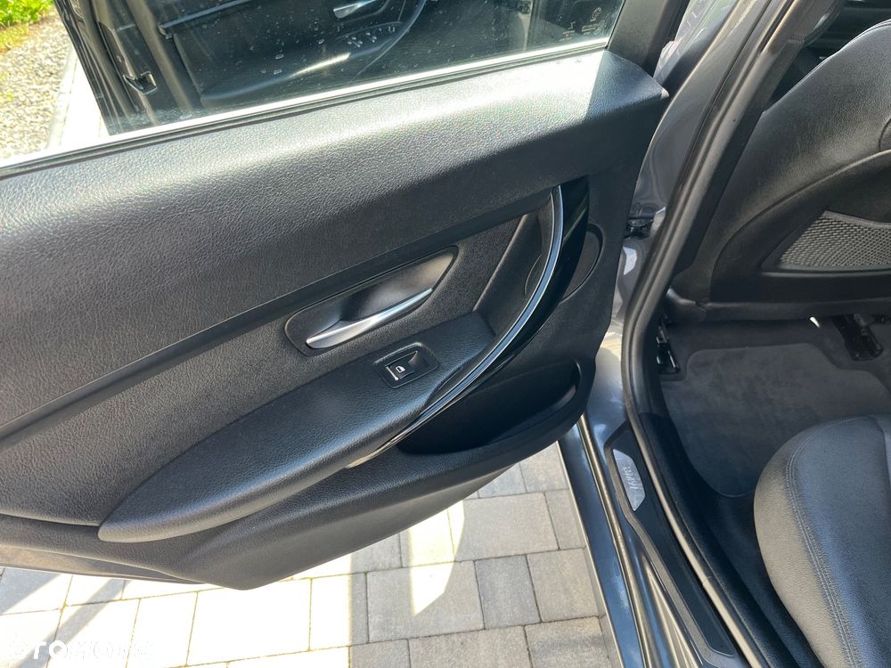 BMW Seria 3 316d Advantage - 30