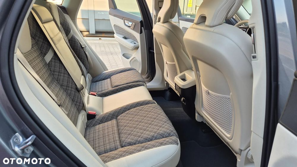 Volvo XC 60 D4 Momentum Pro - 26