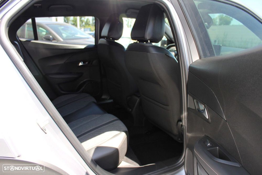 Peugeot 2008 1.2 PureTech Allure Pack - 12