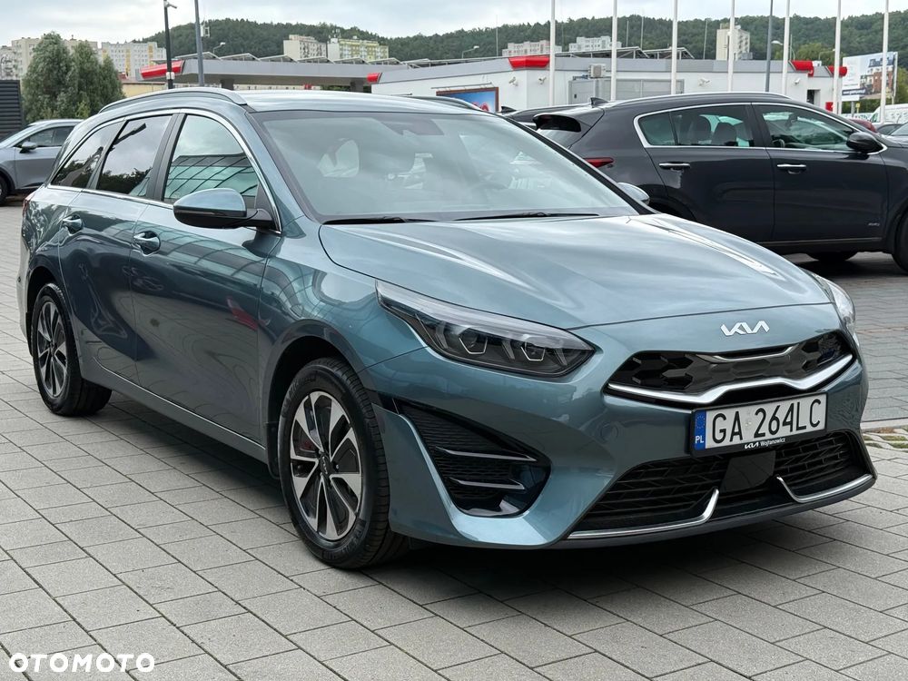 Kia Ceed 1.6 GDI PHEV L DCT - 9
