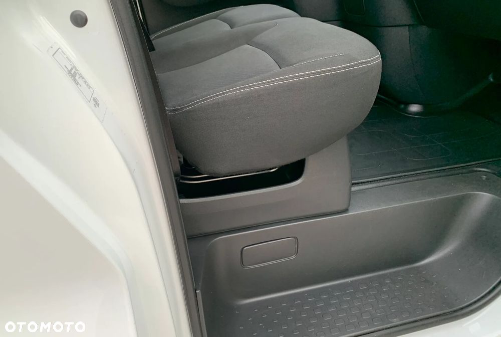 Renault Trafic - 26