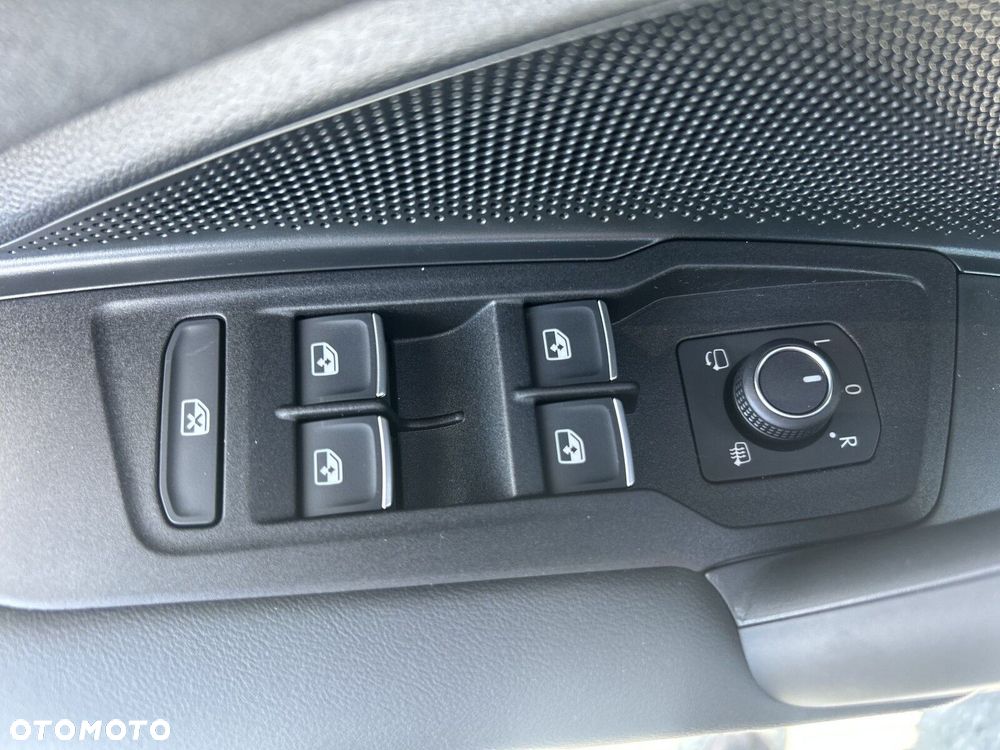 Volkswagen Tiguan 1.5 eTSI R-Line Plus DSG - 25