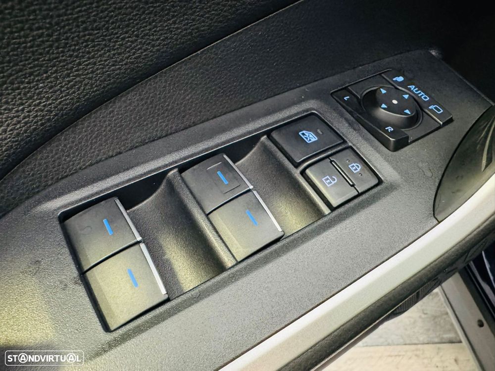 Toyota RAV4 2.5 HDF Comfort - 21