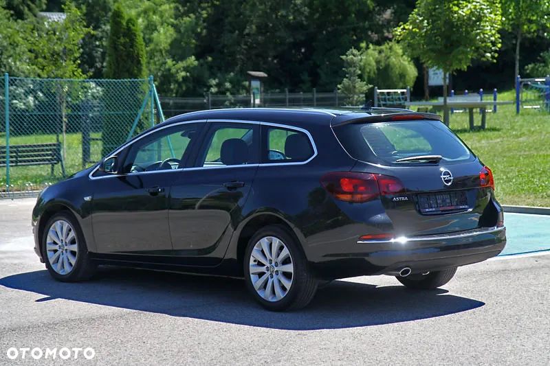 Opel Astra 1.4 Turbo Cosmo - 2
