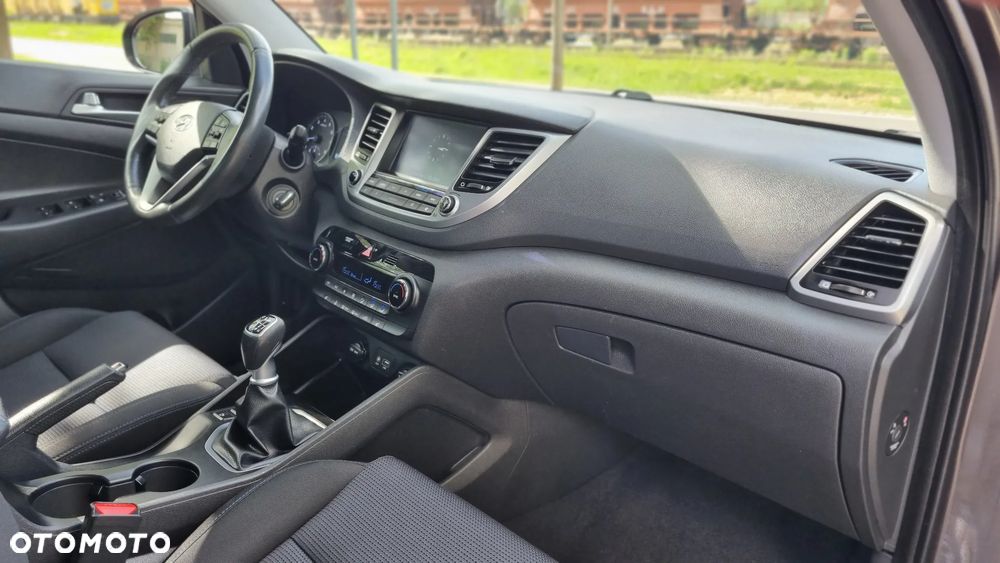 Hyundai Tucson blue 1.6 GDi 2WD Navi - 12