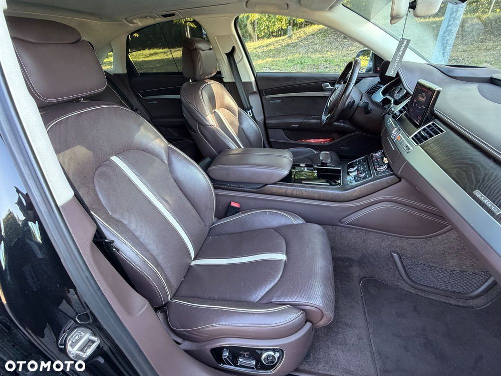 Audi S8 Plus - 22