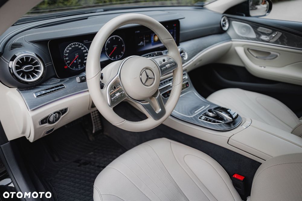 Mercedes-Benz CLS - 25