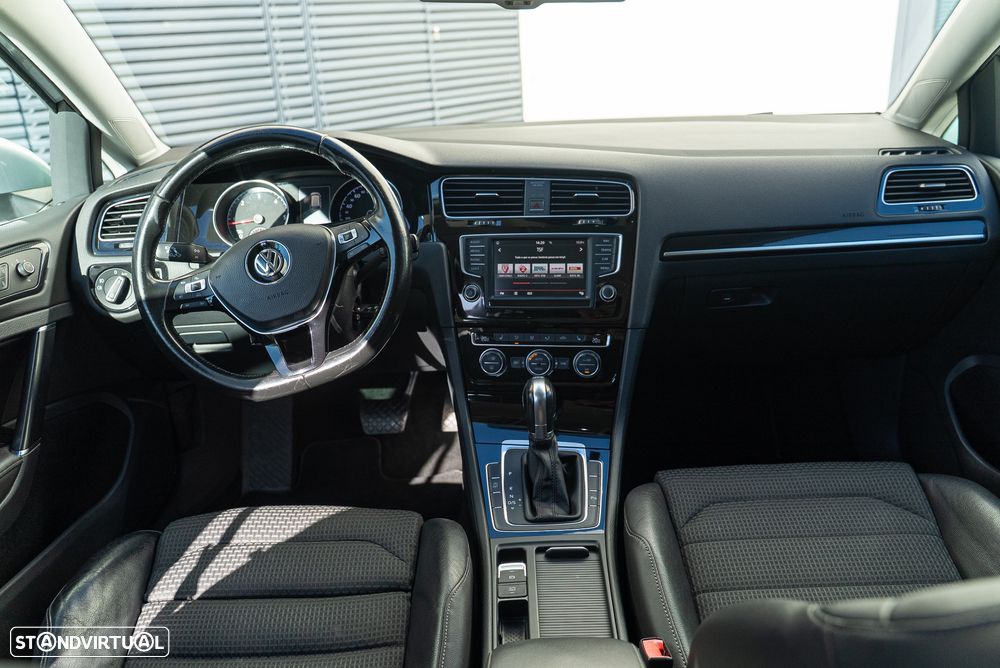 VW Golf Variant 1.6 TDi Trendline DSG - 13