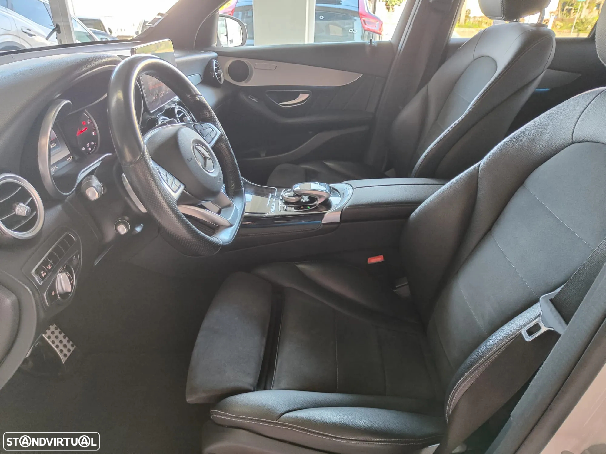 Mercedes-Benz GLC 220 d 4Matic 9G-TRONIC AMG Line - 12