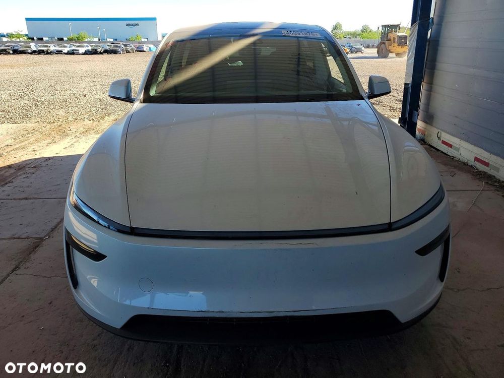 Tesla Model Y Long Range Dual Motor AWD - 7