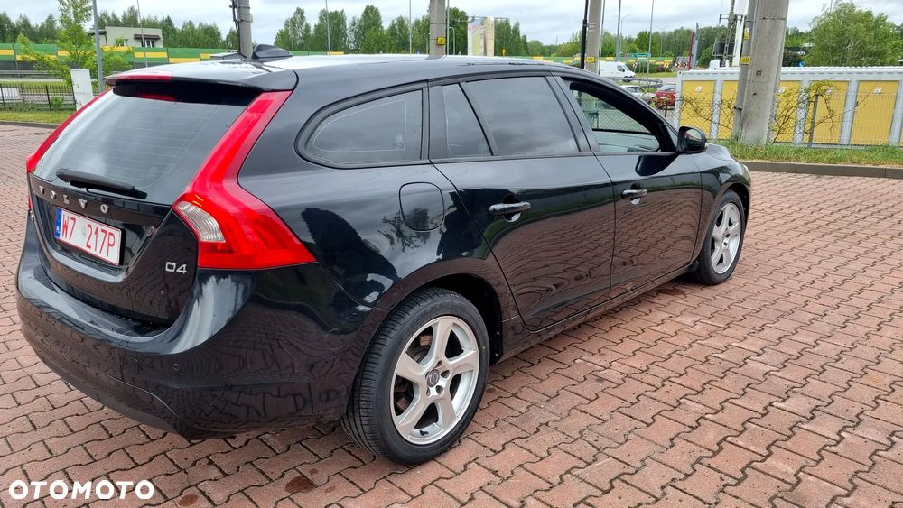 Volvo V60 D4 Geartronic Momentum - 4