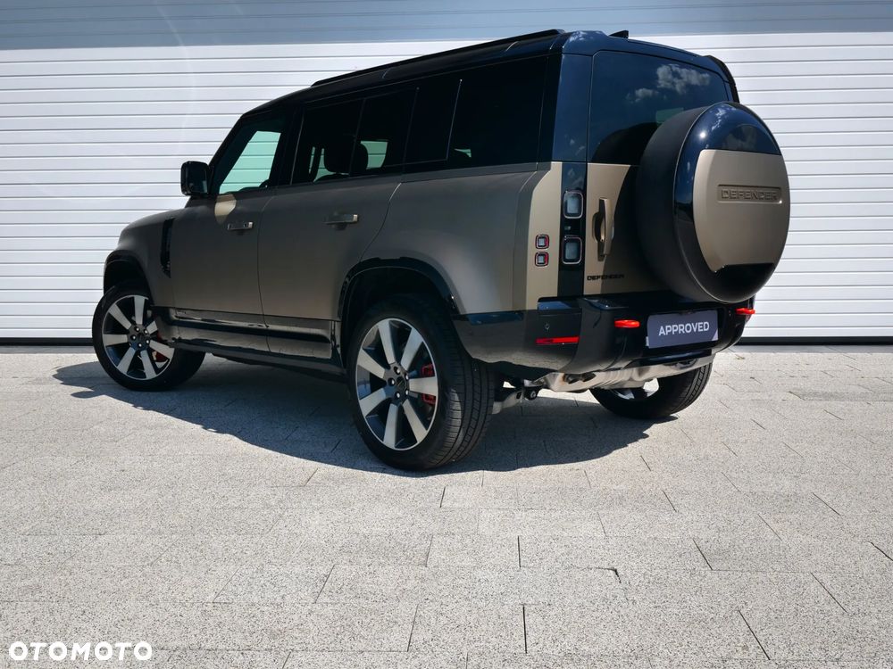 Land Rover Defender - 5