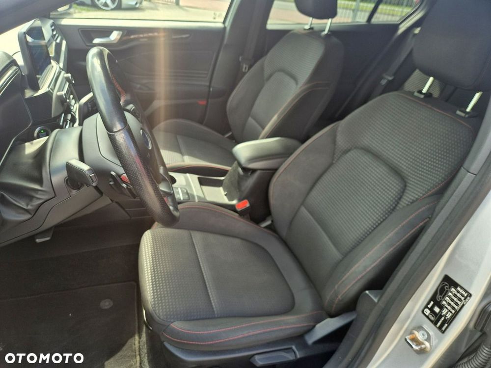Ford Focus 1.0 EcoBoost Hybrid ST-LINE - 25