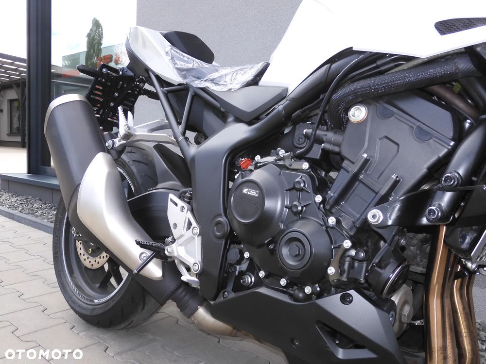 Honda Hornet - 20